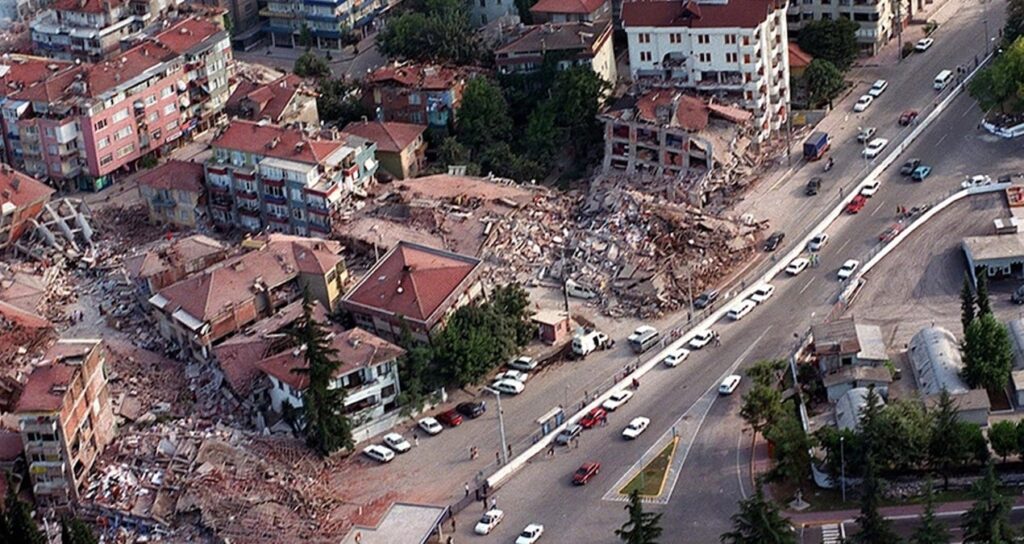 17 agustos marmara depreminin tuyler urperten ses kaydi XyuJ1dVZ