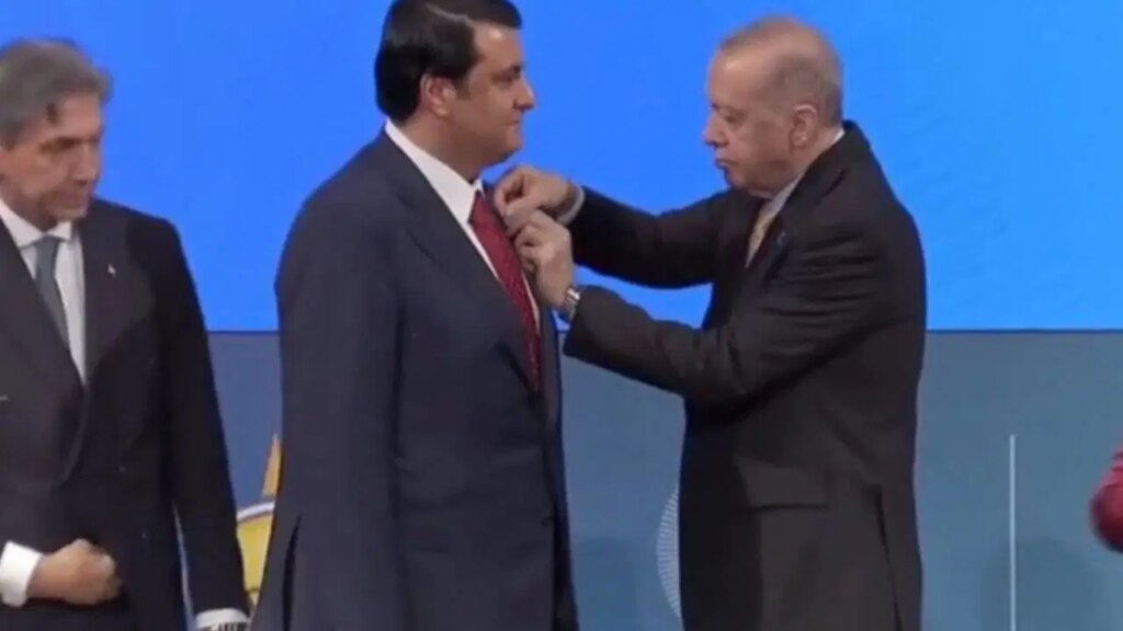 chpden akpye gecen baskan icin protesto cagrisi CjzY5cRi