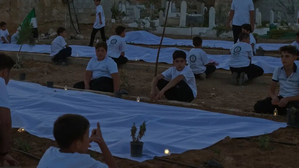 darayya katliaminin kurbanlari anildi 8JRN11KT