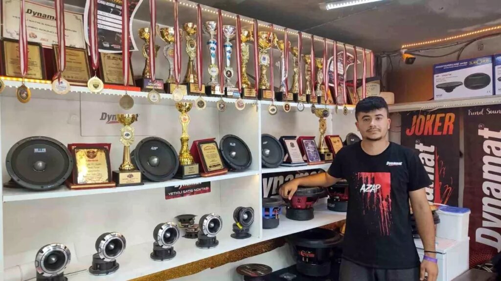 denizliden genc yetenek 3 turkiye rekoru kirdi VxD5dOPx