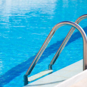 uzmanlar deniz ve havuzlardaki o tehlikeye karsi uyardi qusNt2rR