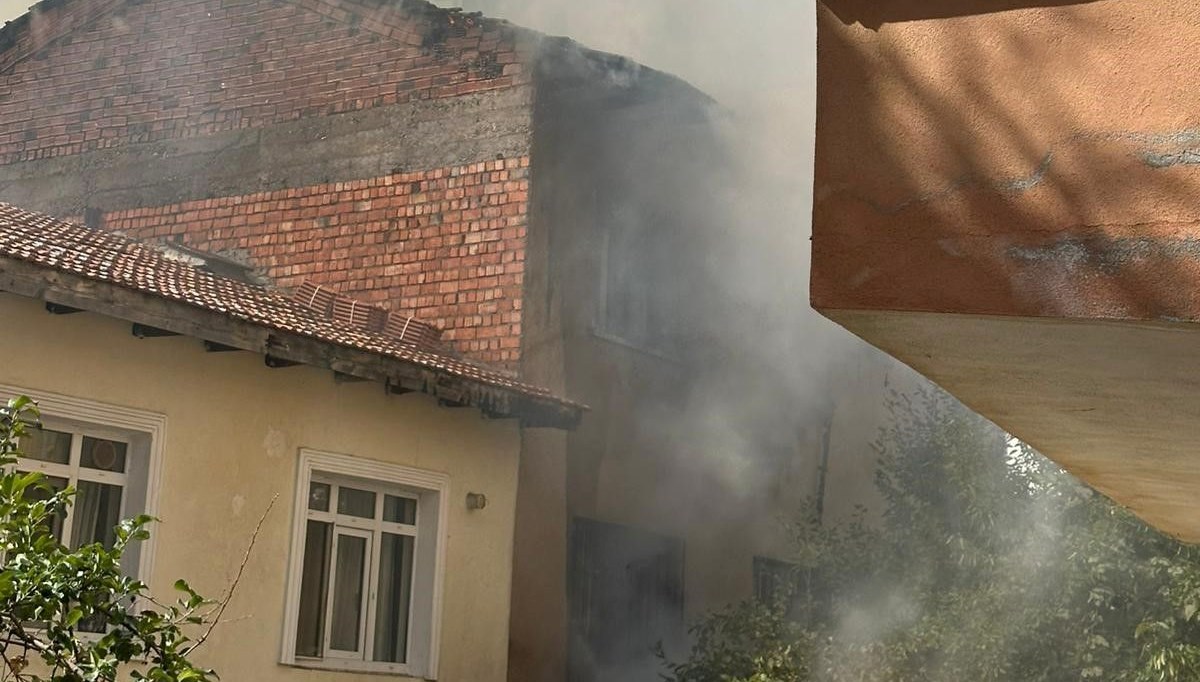 cankiradaki ev yangini korkuttu fQeUX8Am