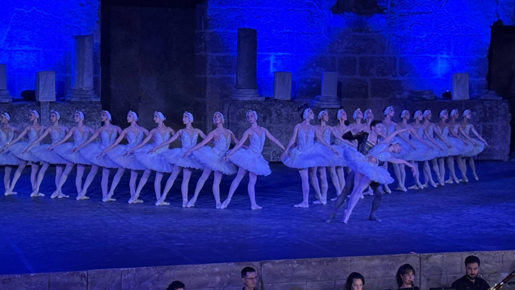 kugu golu balesi aspendos antik tiyatrosuda sahnelendi z5XCvRAf