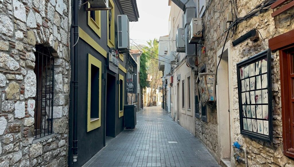 marmariste barlar sokaginda silahli kavga 1i agir 2 yarali 7w3Sp9xW