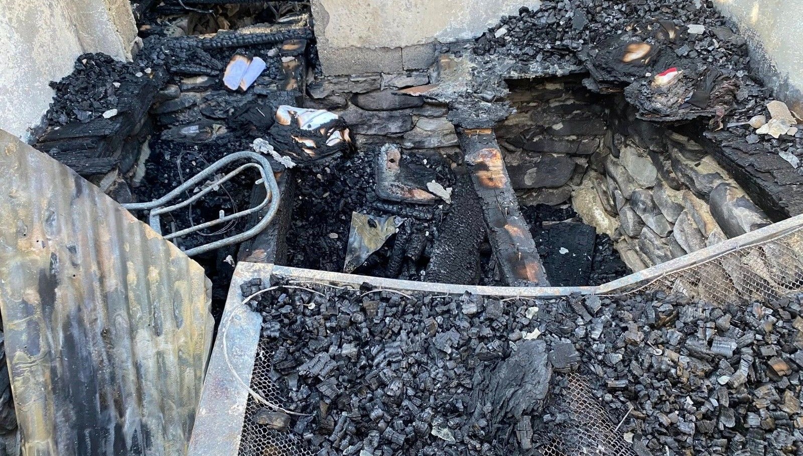 sinoptaki yanginda ev kullanilamaz hale geldi fEGrnvlT