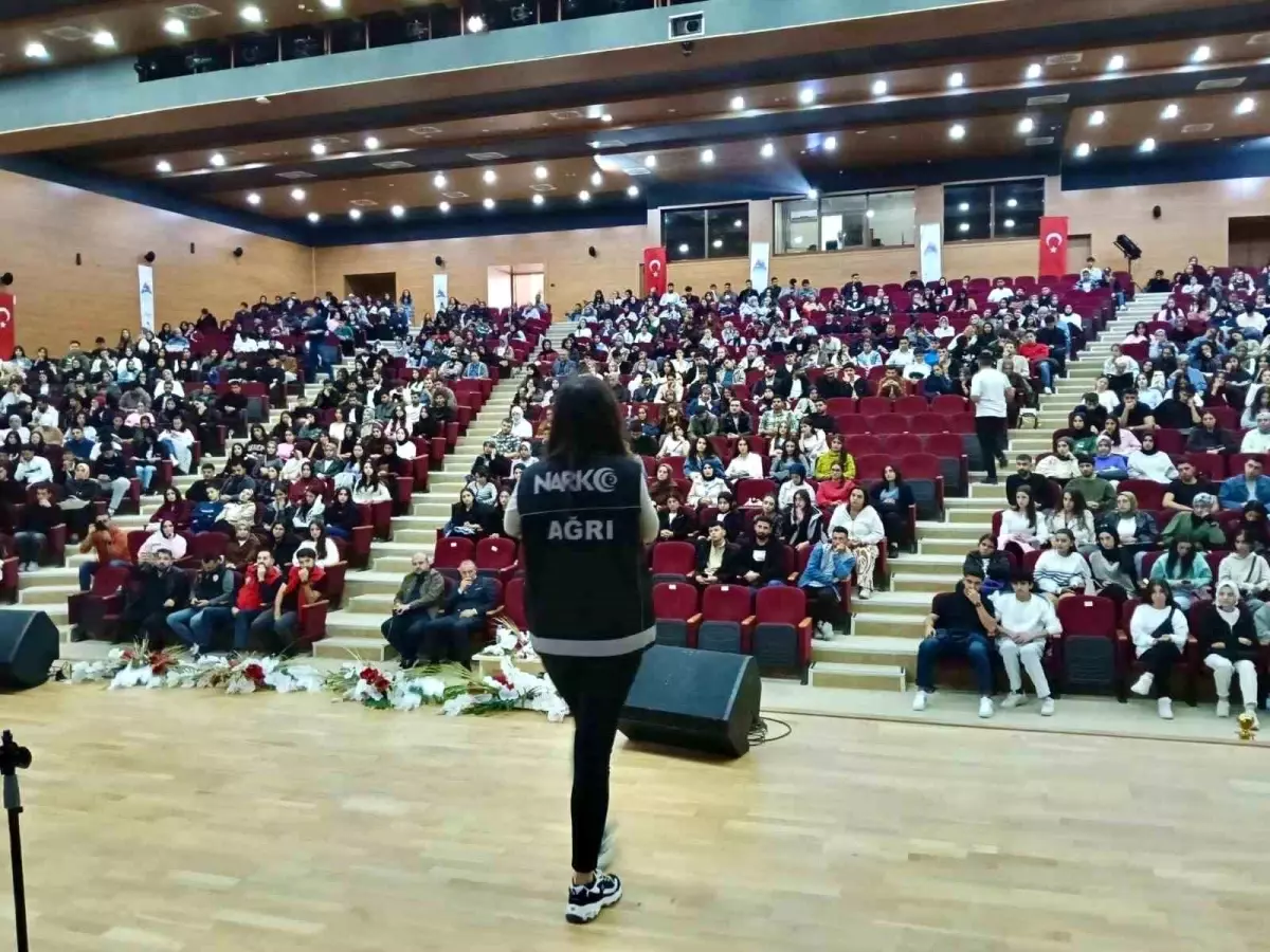 agrida emniyet mudurlugu ogrencileri bilgilendirdi ZXWVz3PQ