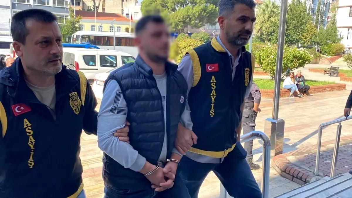 aydinda kiz arkadasin abisi tarafindan bicaklandi wv6Gw8R2.jpg