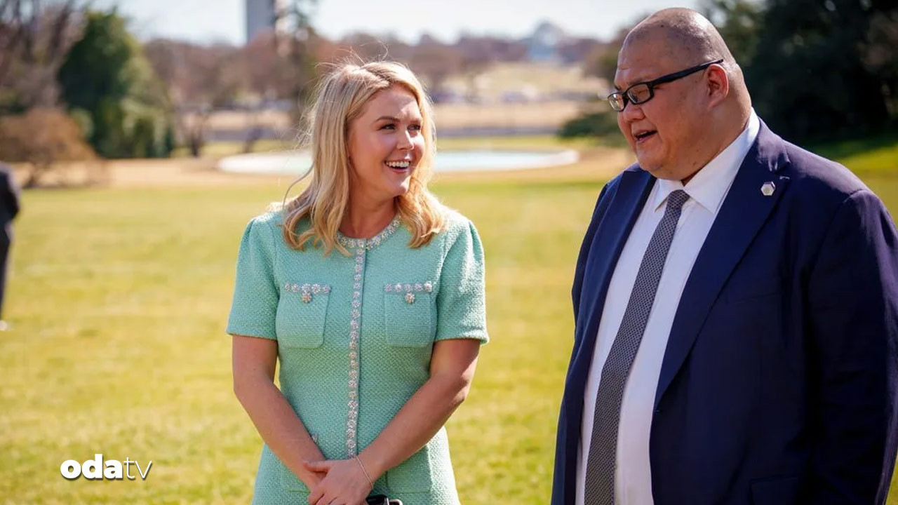 beyaz saray sozcusu karoline leavittten muhabire tuhaf cikis jtWlIdG1.jpg