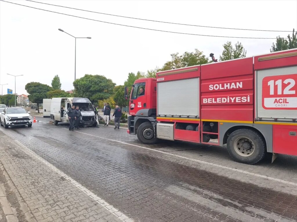 bingolde panelvan alev aldi 3FK8d3bK.jpg