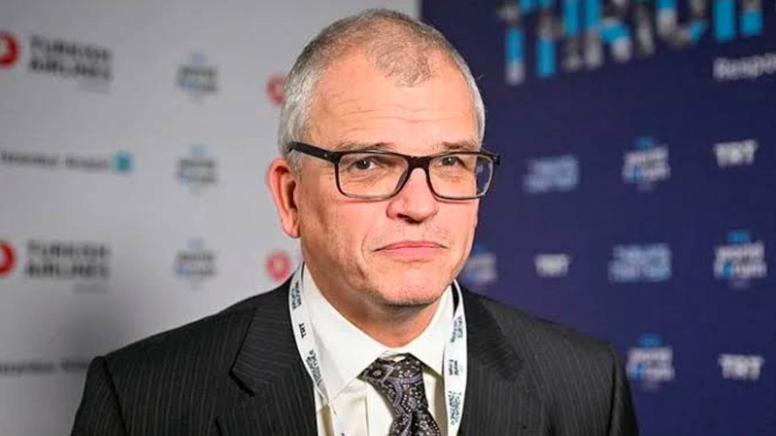 ekonomist timothy ash tcmb baskani ben olsam sahin kanatta kalir faizleri bu kadar dusurmezdim SQ7MLeuY.jpg