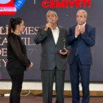 yilin basarili gazetecileri odulleri umit ozdal anisina verildi gn2xDe4Q.jpg