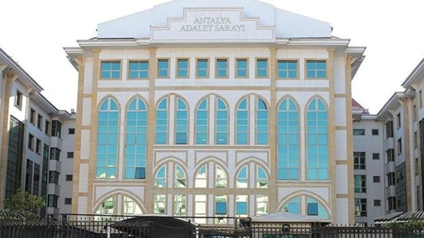 antalya buyuksehir belediyesi sorusturmasinda 8 supheli daha gozaltina alindi Rv12O1pg.jpg