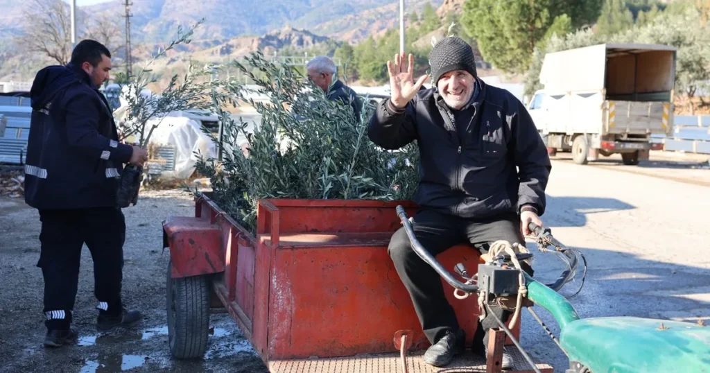 eskisehirdebuyuksehir belediyesinden ureticilere zeytin fidani destegi 7xEr2uWP.webp