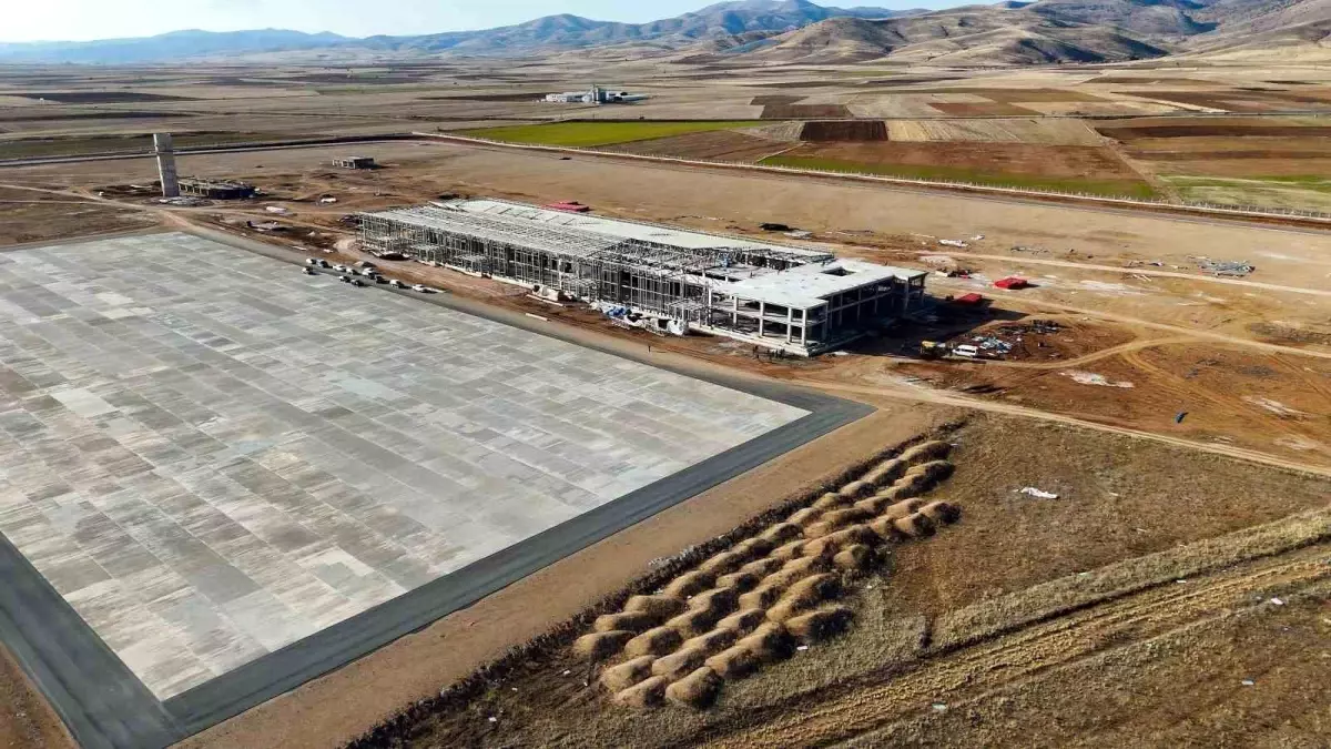 gumushanede yeni havalimani insaati hizla devam ediyor NkeO9uX2.jpg