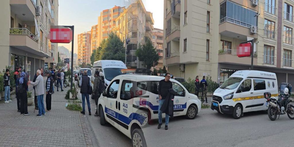 markette dehset anlari eski esine bicakla saldirdi ATROsZtb.jpg