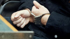 rusvet-sorusturmasi-aralarinda-cezaevi-muduru-infaz-koruma-memurlari-ve-hukumluler-var-PLFL8kia