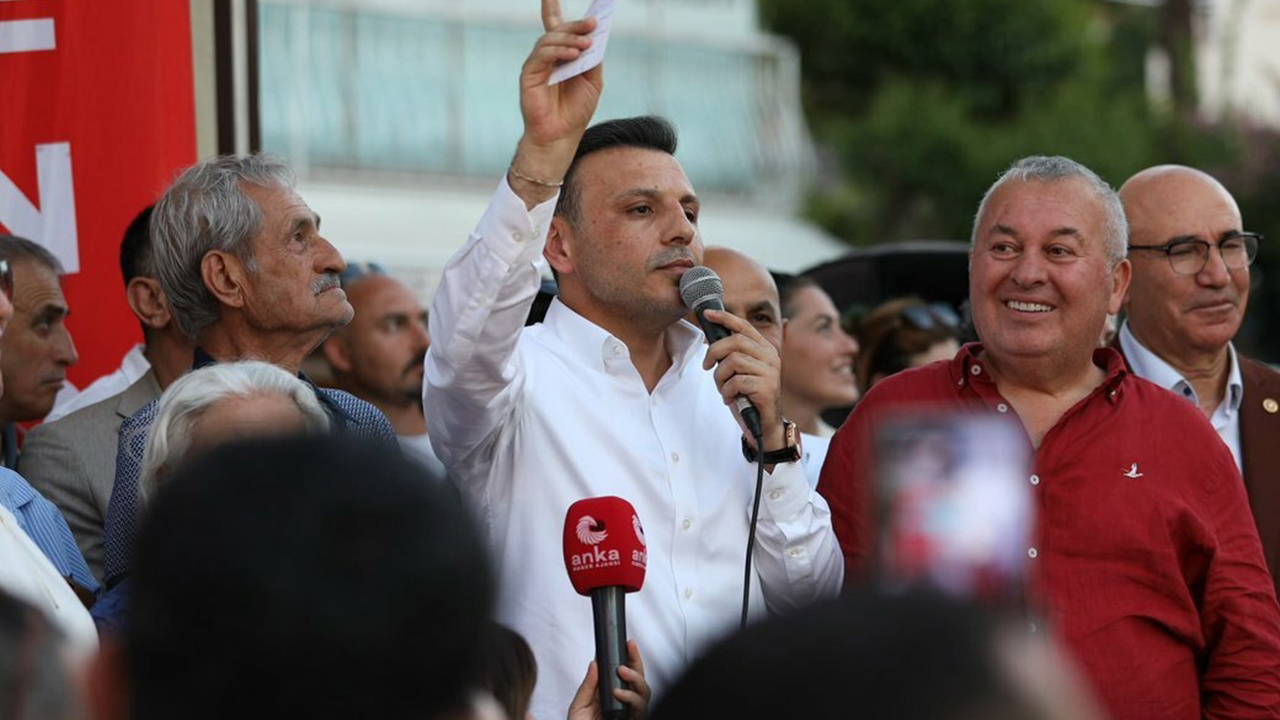 Adalar operasyonuna yürüyüşle tepki… Özgür Çelik: ‘Tarihin akışını değiştirecek irade var’