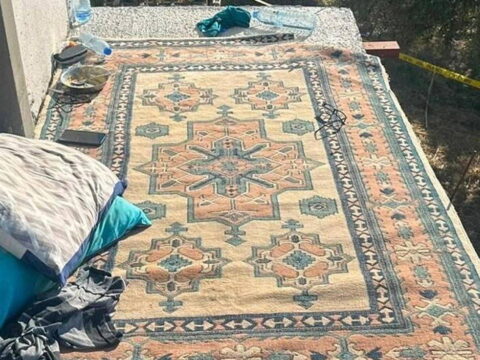 Muglada balkonda uyurken dusup oldu duvar ya da korkuluk yok OhDRwsKj